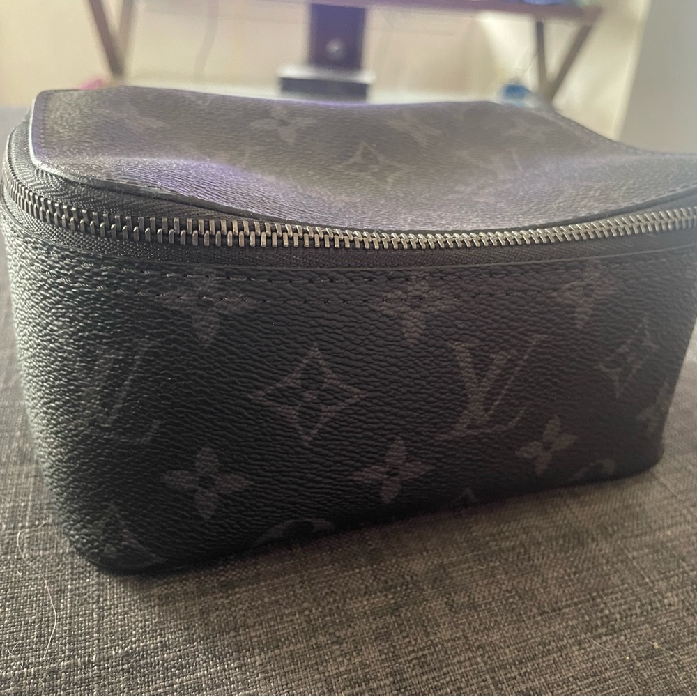 Louis Vuitton Packing Cube PM in Monogram eclipse